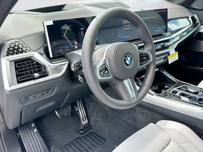 2026 BMW X5 — photo 7 view