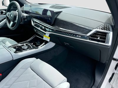 2026 BMW X5 — photo 24 view