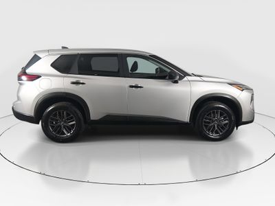 2024 Nissan Rogue - Photo 8