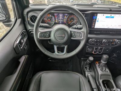 2026 Jeep Wrangler - Photo 14