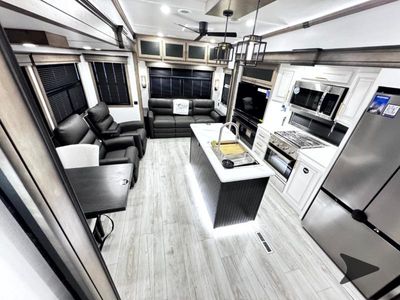 2026 Keystone RV Montana — photo 15 view