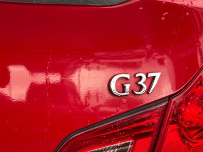 2012 INFINITI G37 - Photo 7