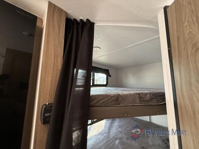 2026 Coachmen RV Freedom Express Select - Photo 10