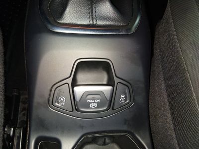 2023 Jeep Renegade - Photo 18