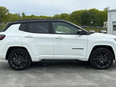 2023 Jeep Compass — detail view