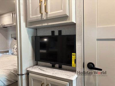 2026 Fleetwood Flair — photo 20 view