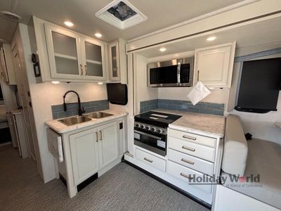 2026 Fleetwood Flair — photo 16 view