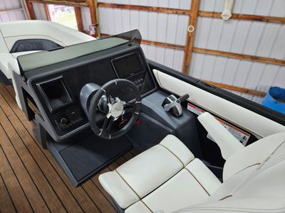 2024 MANITOU EXPLORE NAVIGATOR - Photo 9