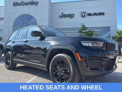 2025 Jeep Grand Cherokee WLJH74 — front three-quarter view