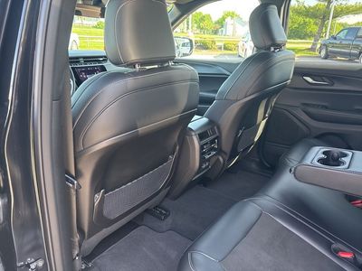2025 Jeep Grand Cherokee — photo 36 view