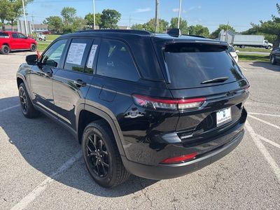2025 Jeep Grand Cherokee — photo 21 view