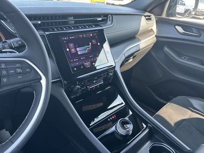 2025 Jeep Grand Cherokee — photo 66 view