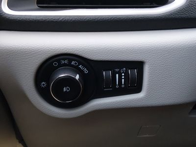 2023 Chrysler Pacifica — photo 19 view