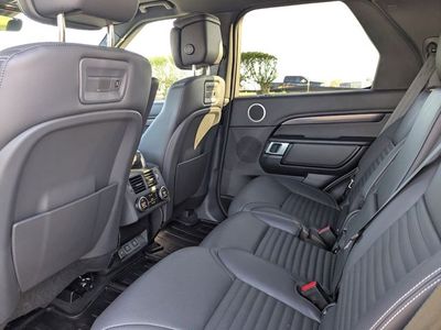 2025 Land Rover Discovery - Photo 12