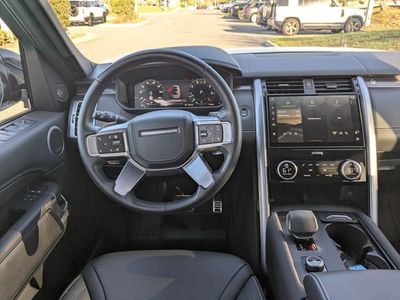 2025 Land Rover Discovery - Photo 14