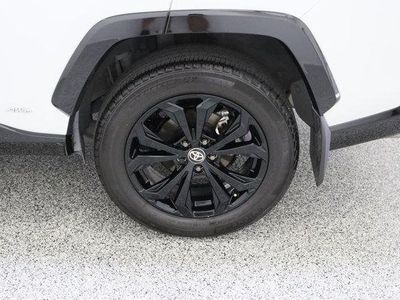 2024 Toyota RAV4 AWD — photo 10 view