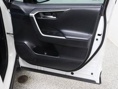 2024 Toyota RAV4 AWD — photo 38 view