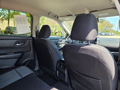 2024 Nissan Rogue — photo 12 view