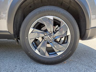 2024 Nissan Rogue — photo 16 view