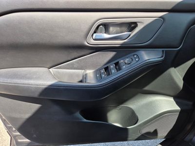 2024 Nissan Rogue — photo 24 view