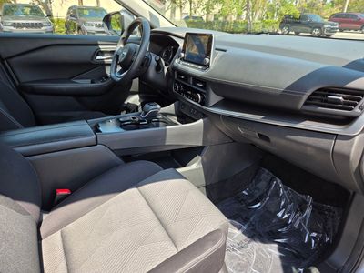 2024 Nissan Rogue — photo 9 view