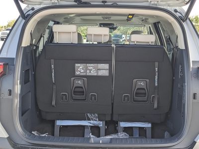 2026 Kia Carnival — photo 14 view