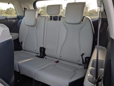 2026 Kia Carnival — photo 17 view
