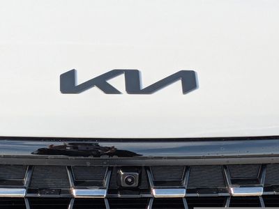 2026 Kia Carnival — photo 13 view