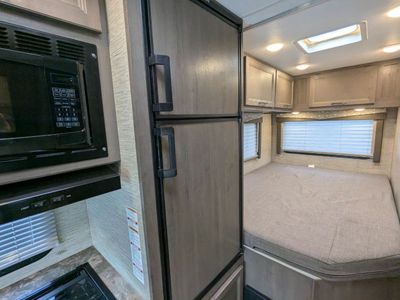 2024 Thor Motor Coach Four Winds — photo 14 view