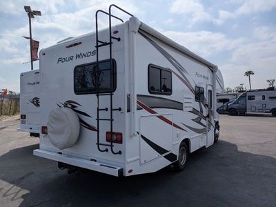 2024 Thor Motor Coach Four Winds — photo 18 view