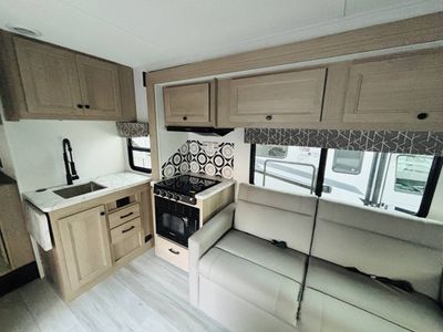 2026 Forest River SUNSEEKER - Photo 8