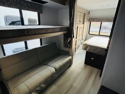 2026 Forest River SUNSEEKER - Photo 9