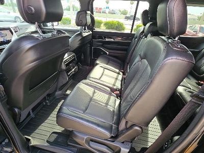 2022 Jeep Wagoneer - Photo 24