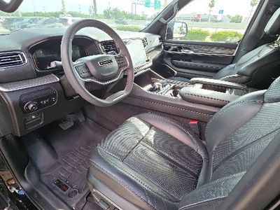 2022 Jeep Wagoneer - Photo 13