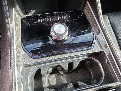 2022 Jeep Wagoneer - Photo 19