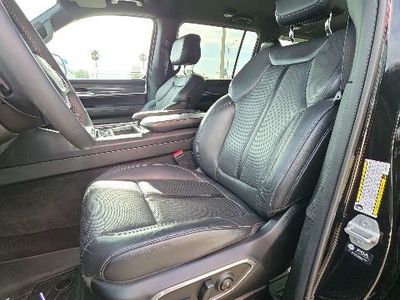 2022 Jeep Wagoneer - Photo 14