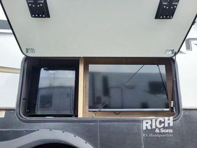 2023 Keystone Raptor - Photo 7