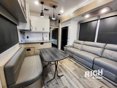 2023 Keystone Raptor - Photo 10