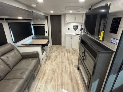 2026 Venture Stratus - Photo 4