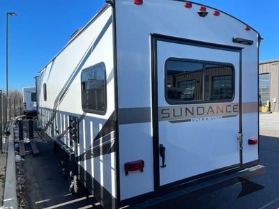 2024 Heartland Sundance Ultra Lite — interior view