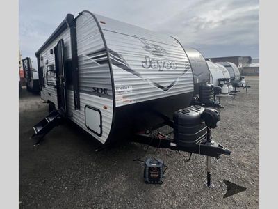 2026 Jayco Jay Flight SLX — front three-quarter view