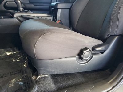 2019 Toyota Tacoma 2WD — photo 19 view