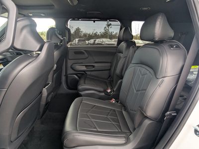 2027 Kia Telluride — photo 18 view