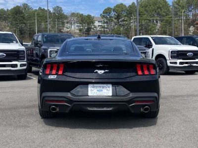 2026 Ford Mustang - Photo 4