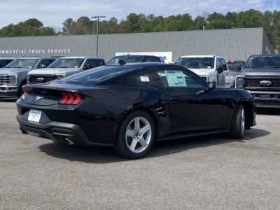 2026 Ford Mustang - Photo 3
