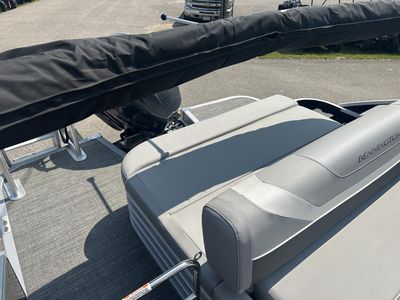 2024 Bennington 22 SXSB — photo 15 view