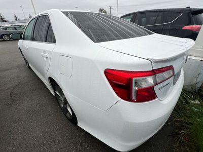 2014 Toyota Camry - Photo 4