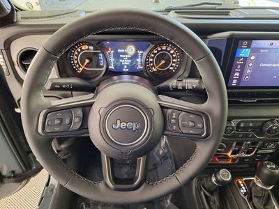 2026 Jeep Wrangler — photo 17 view