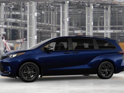 2026 Toyota Sienna — rear three-quarter view
