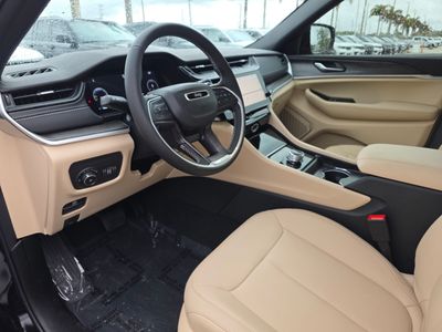 2026 Jeep Grand Cherokee — photo 13 view